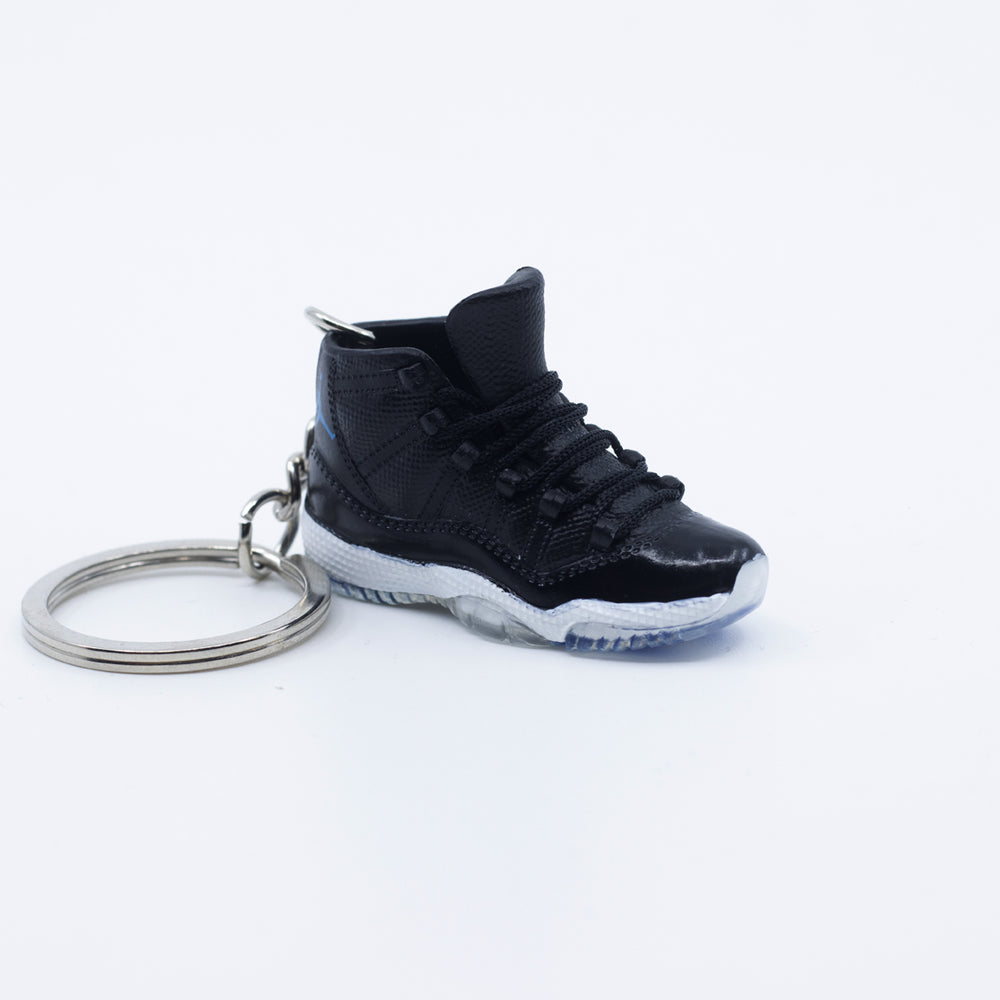J11 – 3D Mini Sneaker Keychain, view 4