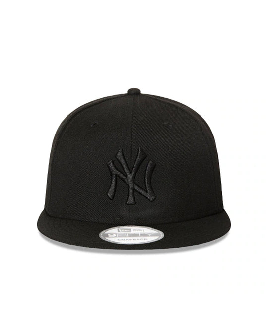 New York Yankees Black on Black 9FIFTY Snapback
